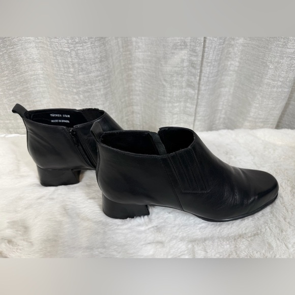 Tucker Women’s 9.5 Black Leather Ankle Boots - Picture 5 of 7